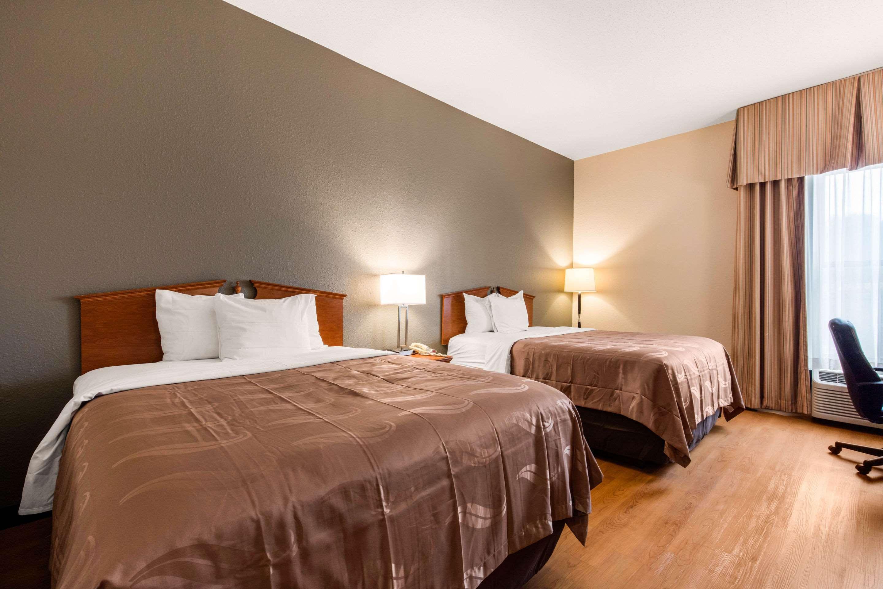 Quality Inn Valley - West Point Bagian luar foto