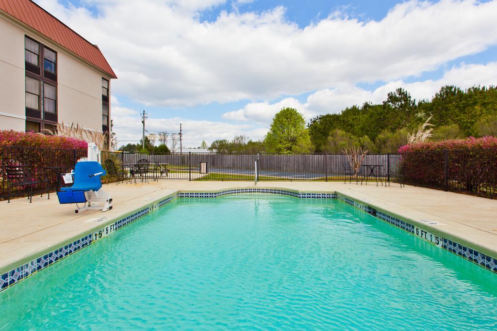 Quality Inn Valley - West Point Bagian luar foto
