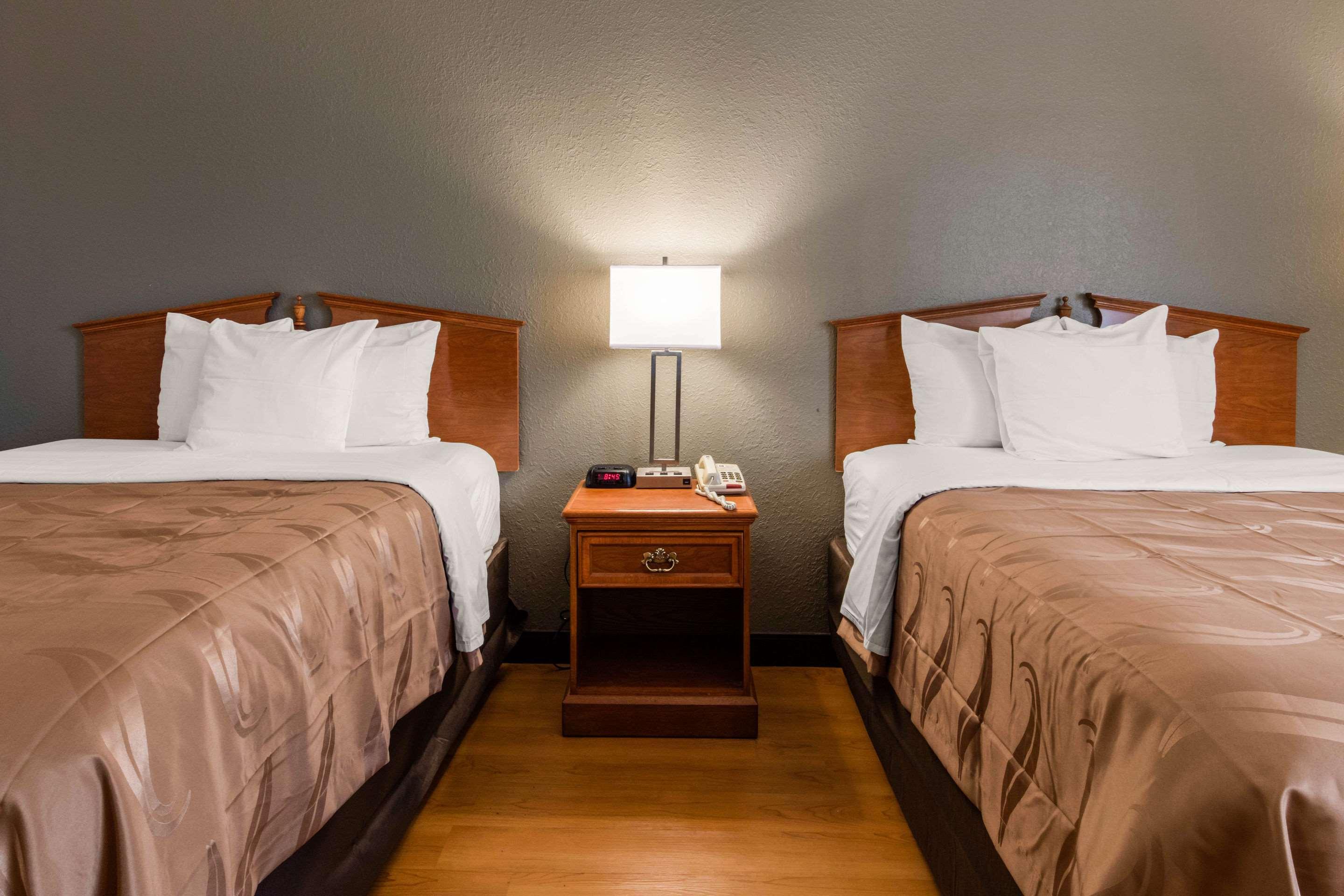 Quality Inn Valley - West Point Bagian luar foto