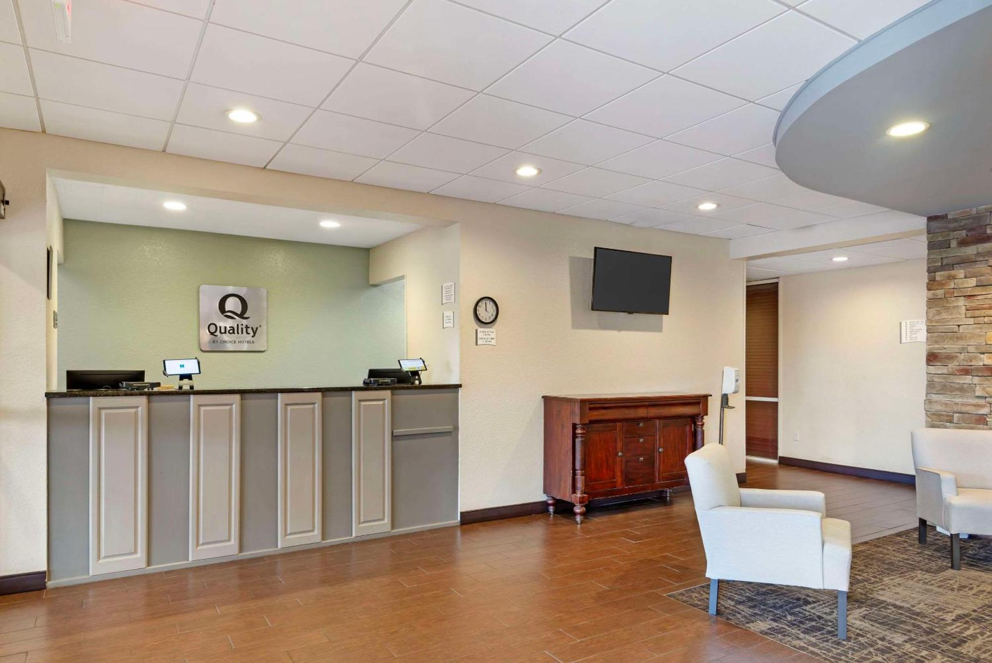 Quality Inn Valley - West Point Bagian luar foto