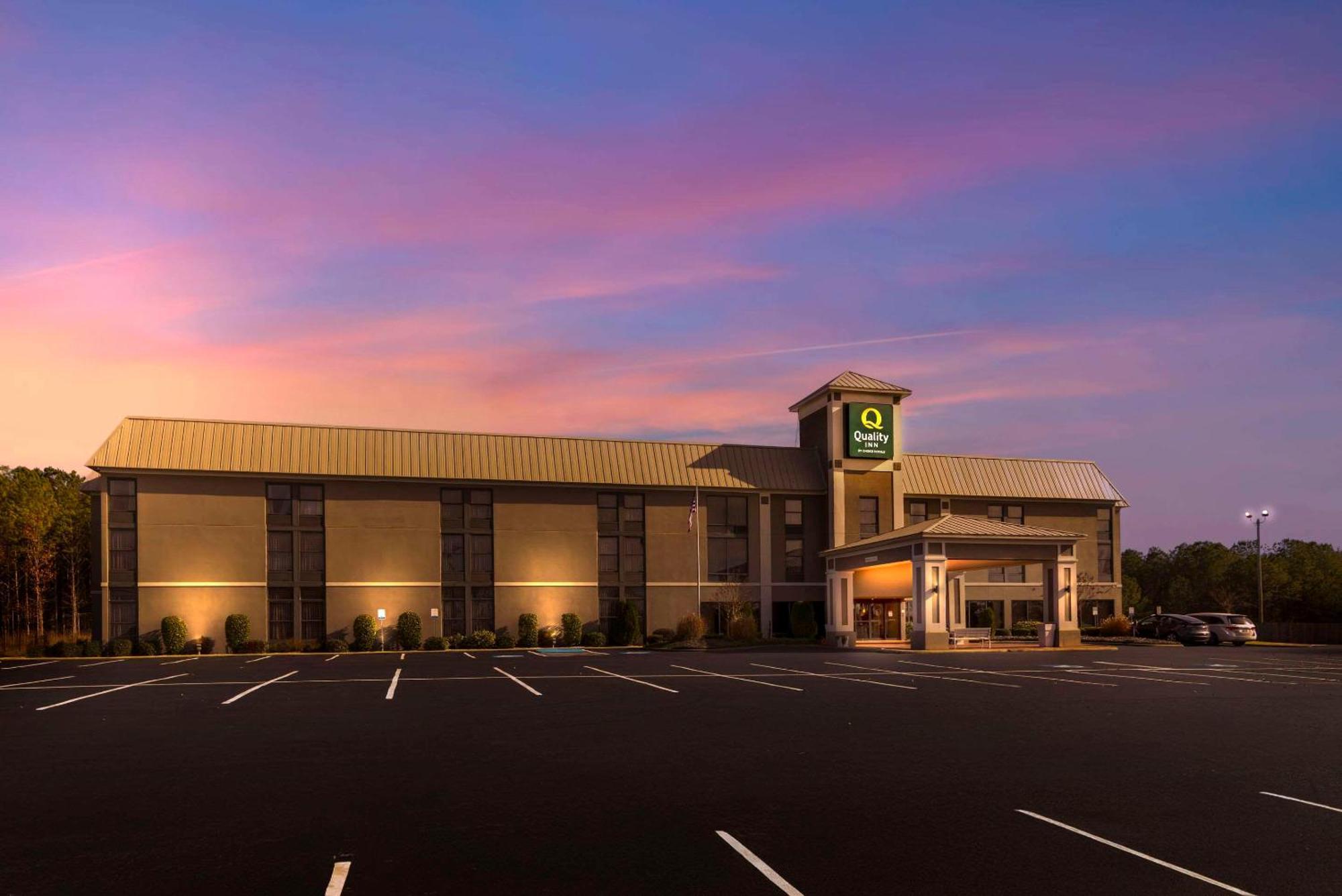 Quality Inn Valley - West Point Bagian luar foto