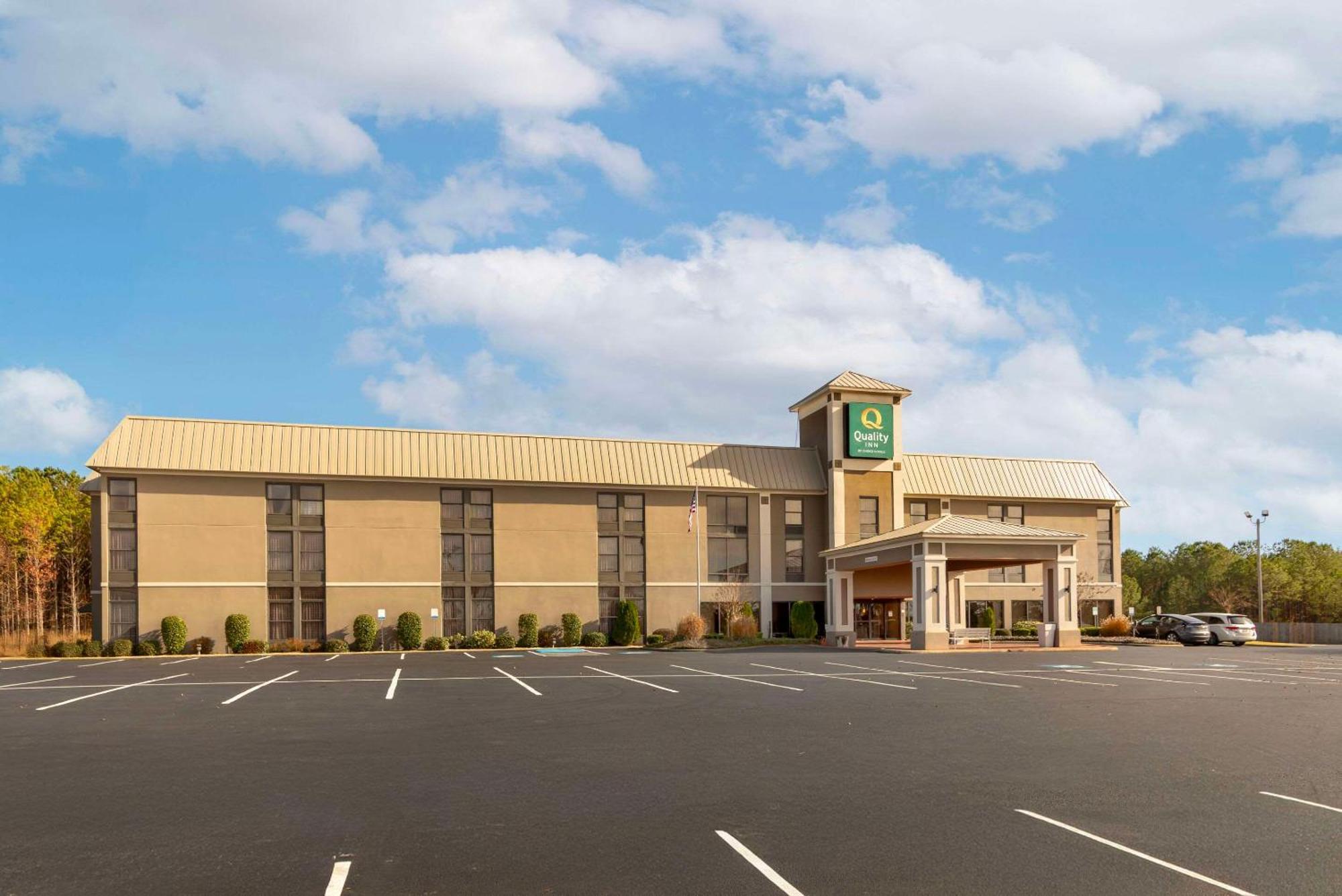 Quality Inn Valley - West Point Bagian luar foto
