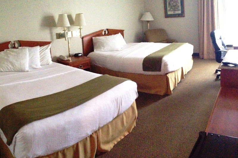 Quality Inn Valley - West Point Bagian luar foto